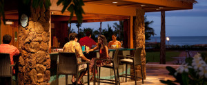 aulani-dining-wailana-pool-bar-couple-at-bar-hero