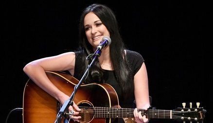 Country stars come together in Los Angeles to benefit Country Music Hall of Fame
