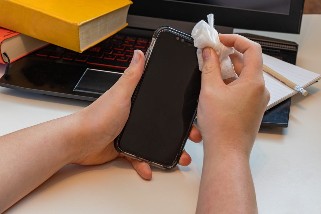 COVID-19 and Your Phone: Experts Recommend Daily Cleaning